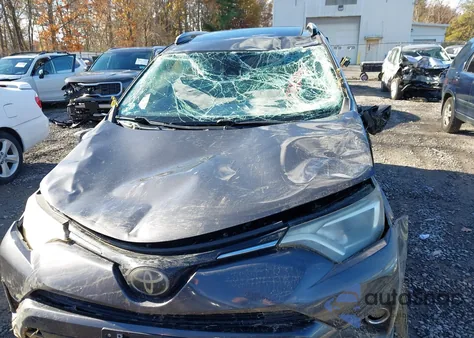 2018 Toyota Rav4 Xle from USA, damaged, VIN JTMRFREV1JJ223058